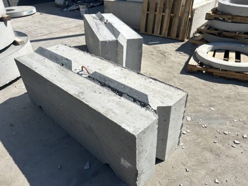 Large-Concrete-Blocks00038